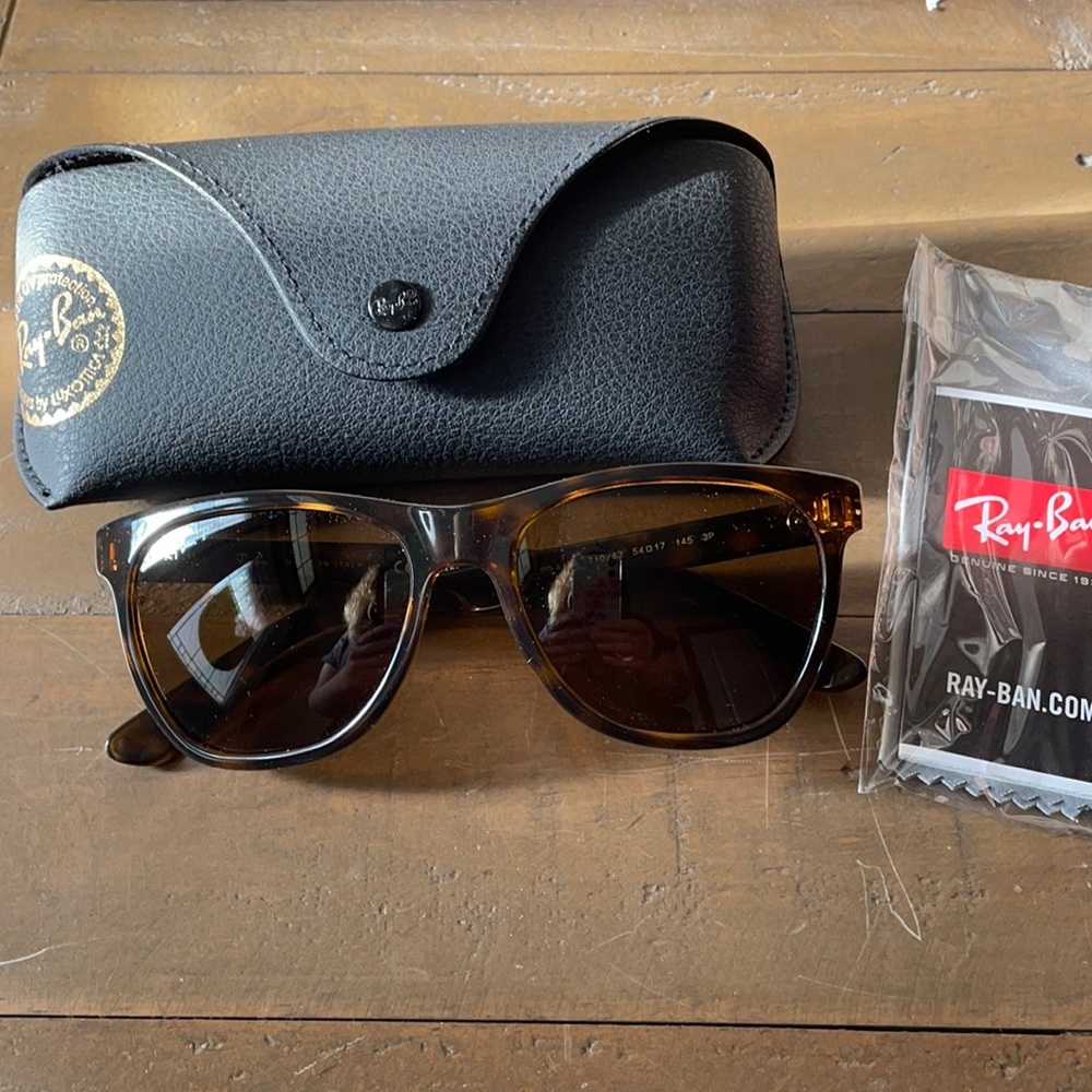 Ray Ban 4184